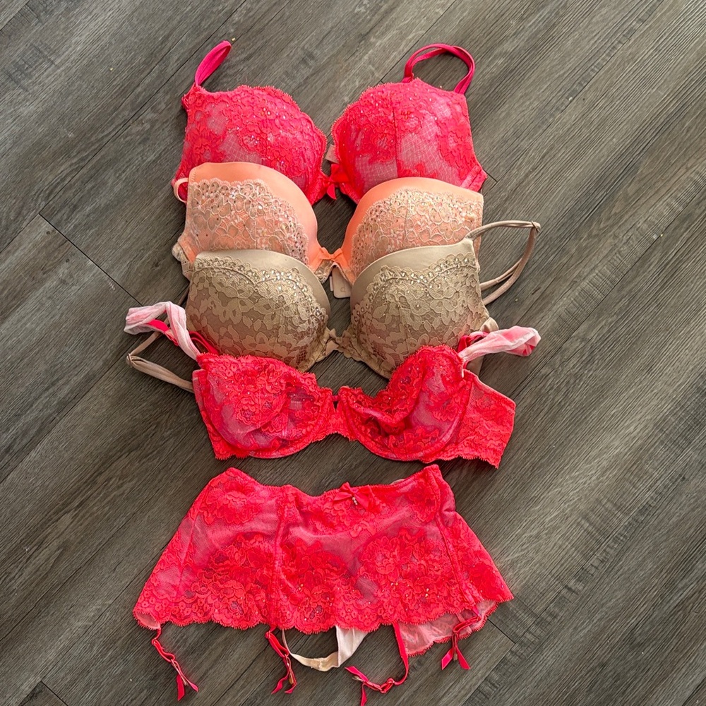 Victoria's Secret Y2K Lace Bra Set - hot Pink, Tan, pastel orange - Picture 1 of 6